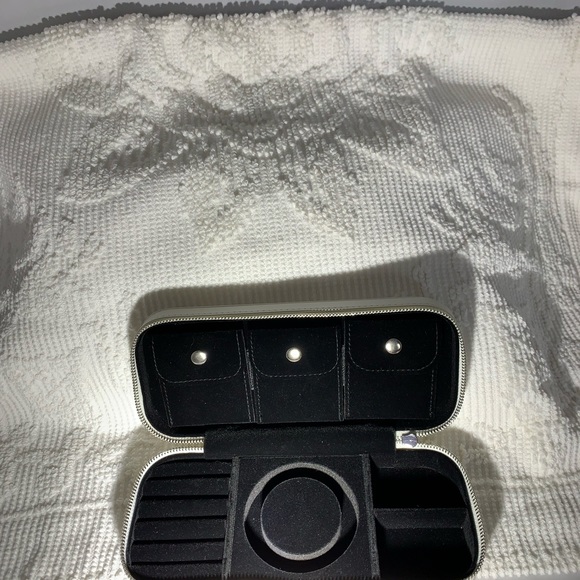 PANDORA bracelet and bead case - Picture 2 of 4